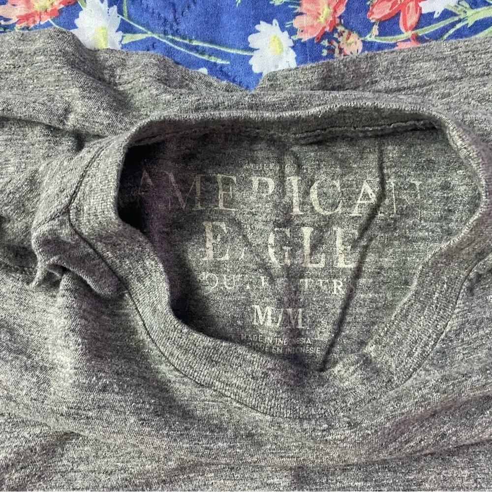 Men’s American Eagle Outfitters Heather Gray Short Sleeve T‎ Shirt Size Medium